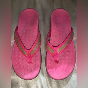Woman’s Vionic/ Orthaheel flip flops
